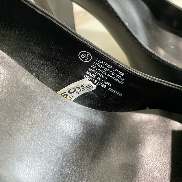 Isaac Mizrahi Black Heels - Size 6 1/2 - Picture 5 of 7